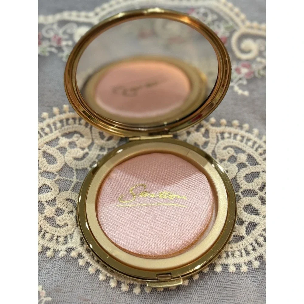 Vintage Stratton Powder Compact Mirror Floral Bouquet Gold Tone Made in England